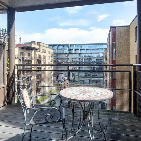 Scandinavian-inspired 2bed Near River Liffey * Dublin