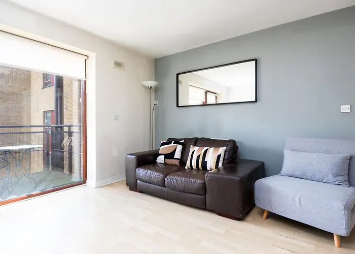 Scandinavian-inspired 2bed Near River Liffey *