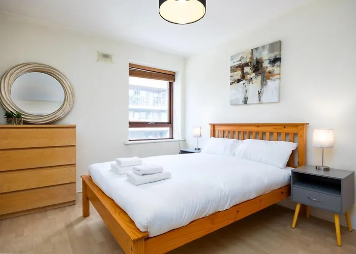 Scandinavian-inspired 2bed Near River Liffey