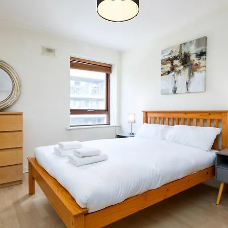 Scandinavian-inspired 2bed Near River Liffey