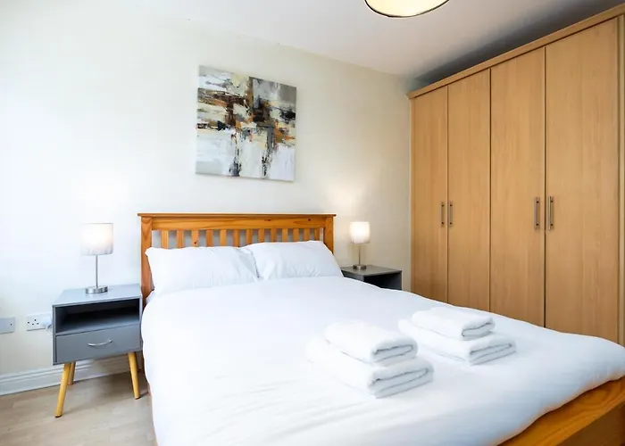 Scandinavian-inspired 2bed Near River Liffey * 더블린