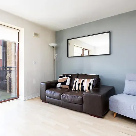 Scandinavian-inspired 2bed Near River Liffey *